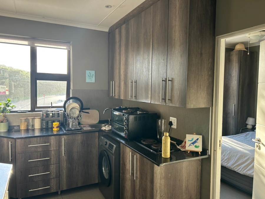 To Let 2 Bedroom Property for Rent in Quigney Eastern Cape